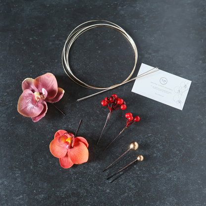 No.243｜胡蝶蘭とベリーの髪飾り（オレンジ）｜結婚式・成人式・卒業式に