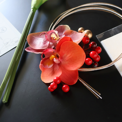 No.235｜カラーリリーと胡蝶蘭の髪飾り（オレンジ）｜結婚式・成人式・卒業式に