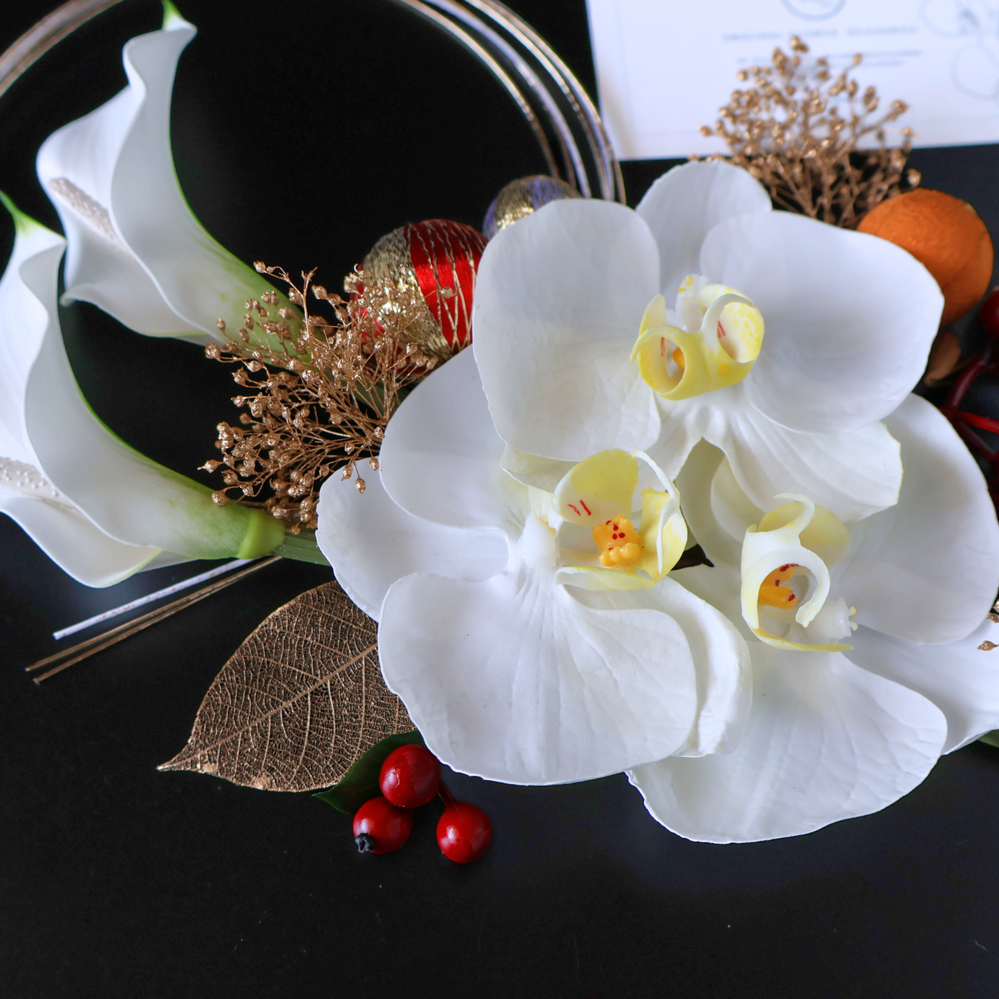 No.236｜カラーリリーと胡蝶蘭の髪飾り（赤）｜白無垢・色打掛・結婚式に