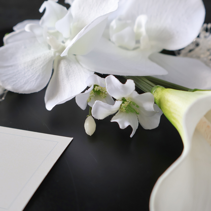 No.230｜カラーリリーと胡蝶蘭の髪飾り（白）｜白無垢・色打掛・結婚式に